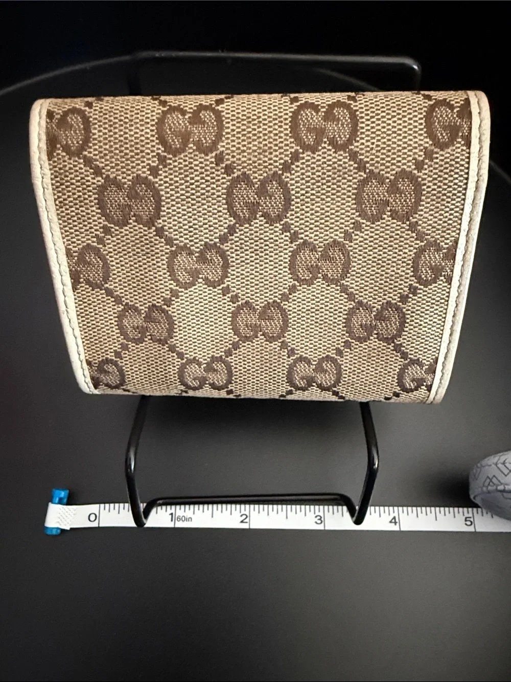 Gucci Beige and Brown GG Canvas Compact Wallet - Picture 2 of 15